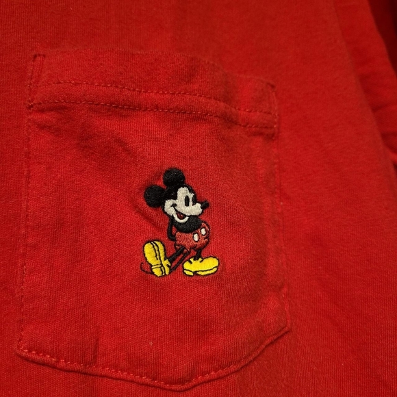 DISNEYxUNIQLO COLLAB T-SHIRT - Picture 3 of 4